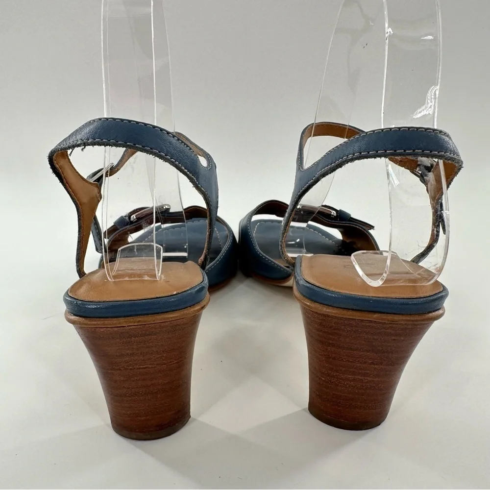 Bass womens heels size 8 cornflower blue leather buckle vintage 90s Y2k